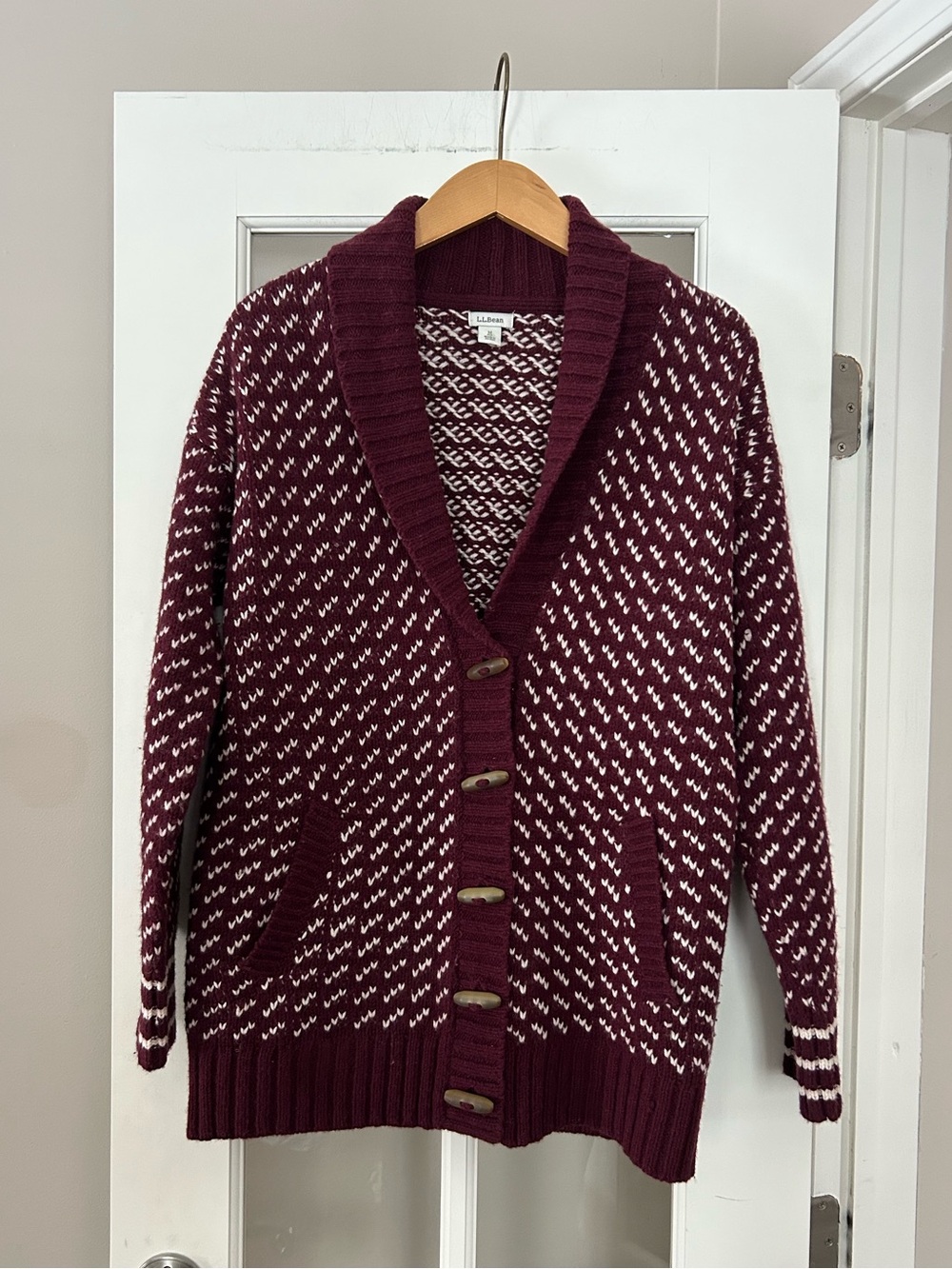 L.L. Bean Classic Ragg Wool Lambswool Red Burgundy Cardigan Sweater Size M